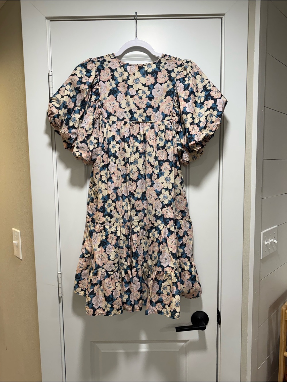 Entro Navy Floral Puff-Sleeve Smocked Tiered Dress with Pink and Cream Blooms - Picture 2 of 3